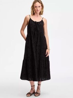 099- On 34th Black EyeLet Floral MIDI Dress Size XXL